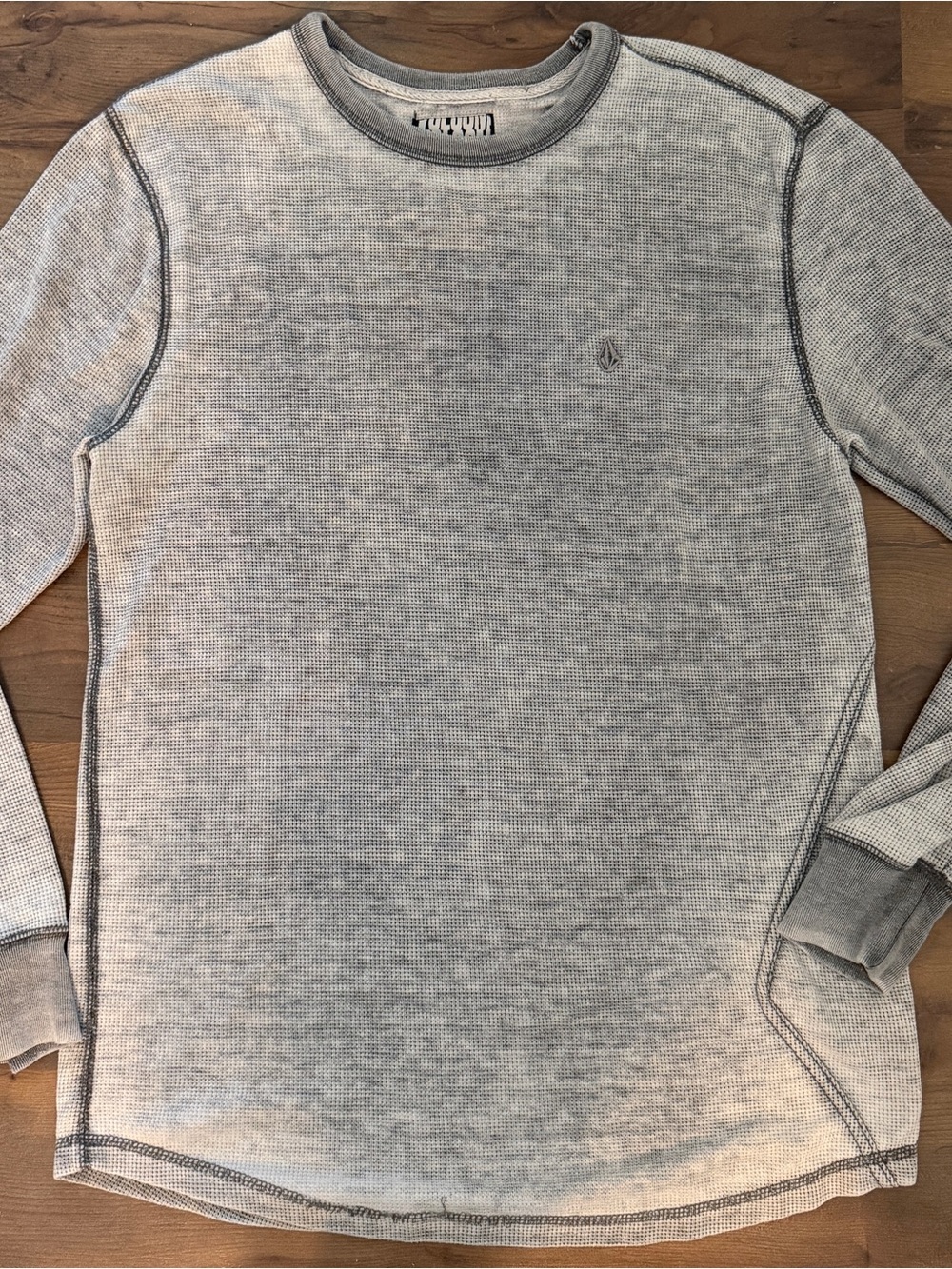 Volcom Men's Light Heather Gray Long Sleeve Thermal Crew